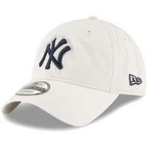 Hat: MLB - New York Yankees Tan Core Classic Twill 9TWENTY Photo