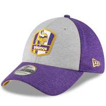 Hat: NFL - Minnesota Vikings Heather Gray/Purple Sideline Road Official 39THIRTY Photo
