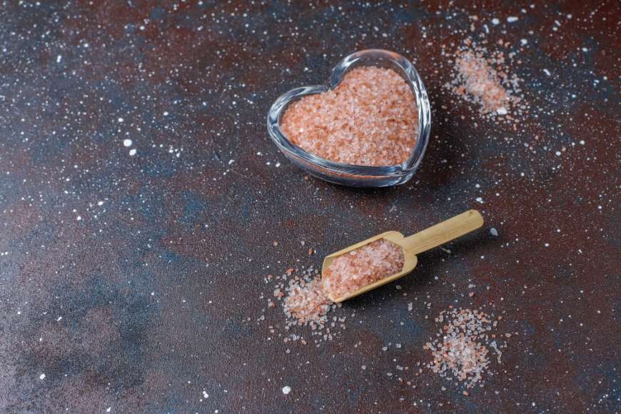 Cara Melarutkan Garam Himalaya agar Bumbu Tercampur Merata
