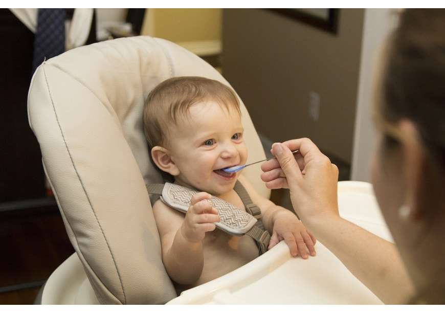 Tips Aman Menggunakan Kaldu untuk MPASI Bayi